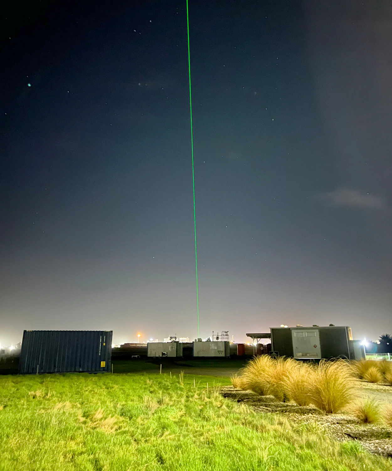 Laser in die Wolken