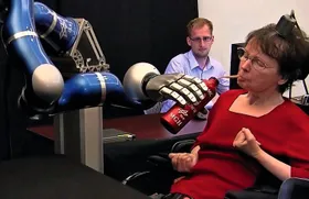 Gehirn-Chip hilft Querschnittsgelähmten