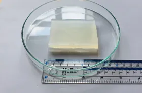 Hydrogel wird hart wie Glas