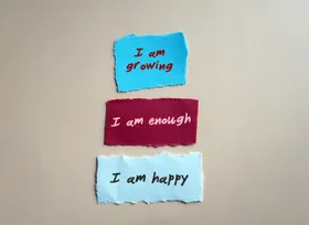 Die Wissenschaft hinter positiven Affirmationen