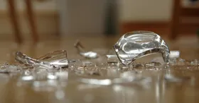 Warum Glas nicht immer zerbricht