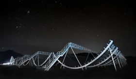 Ein Fast Radioburst mit ungewöhnlichem Ursprung