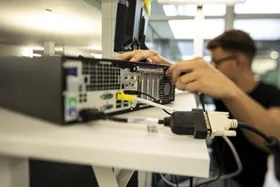 Hard- und Software für die Existenzgründung:  So könnt ihr den digitalen Part eures Startups gestalten