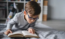 Lesen aktiviert zwei Hirnnetzwerke