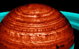 Schmucker Planet: Saturn trägt Ringe und Perlenkette