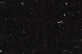 Zehnmal mehr Galaxien im Kosmos
