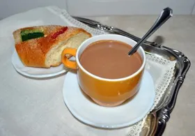 Orange Tassen für heiße Schokolade!
