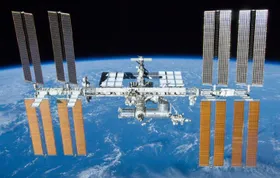 Welche Bakterien leben auf der ISS?