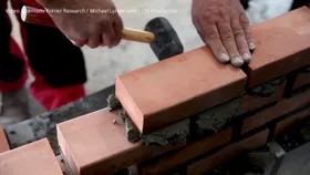 Präzise schief gesetzte Ziegel