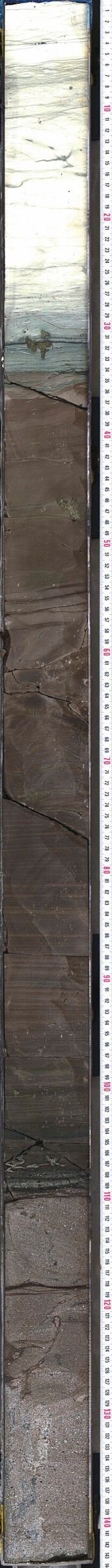 Stichprobe_in_die_Katastrophe:_Ausschnitt_aus_einem_insgesamt_über_800_Meter_langen_Bohrkern_durch_den_inneren_Kraterrin