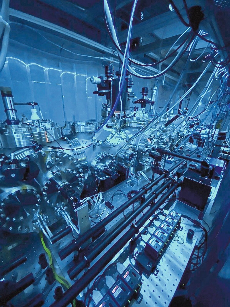 Großer_Aufwand_für_gar_nicht_so_kleine_Quanteneffekte:_Mit_diesem_Experimentaufbau_an_der_Universität_Wien_wurde_die_Int