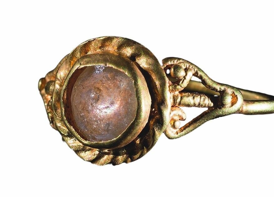 Pfoerring_S_80_oben-ai-brush-removebg-cguudtbe.jpg