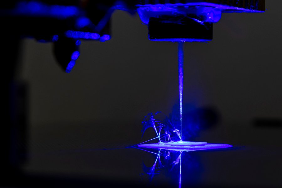 Der neue 3D-Drucker mit Lasertechnik in Aktion