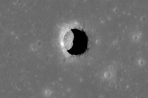 Mare Tranquillitatis Pit