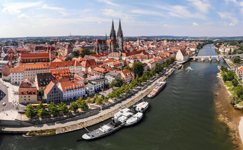 Regensburg: A city administration in the Nazi era