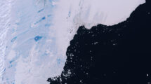 Luftaufnahme des Tracy-Tremenchus-Schelfeises in der Antarktis